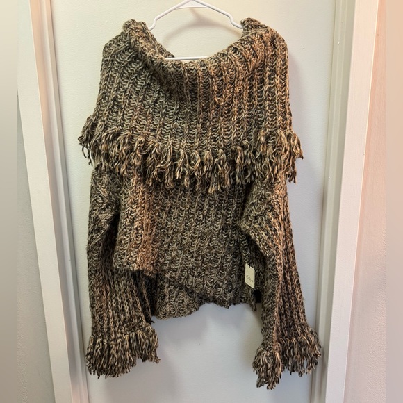 NWT Free People FP One Hensley Fringe Cowlick Sweater - Picture 3 of 4